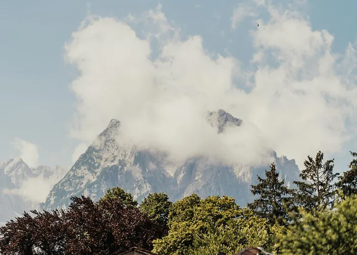 Staudacherhof In I Blick Aufs Zugspitzmassiv I Einzigartige Bayurvida Küche 4*