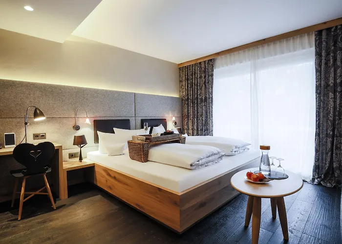 Hotel Staudacherhof In I Blick Aufs Zugspitzmassiv I Einzigartige Bayurvida Küche Garmisch-Partenkirchen