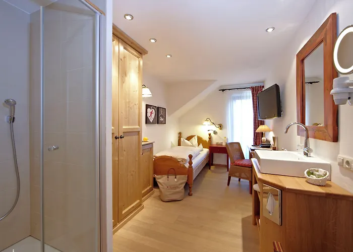 Staudacherhof In I Blick Aufs Zugspitzmassiv I Einzigartige Bayurvida Küche Hotel 4*