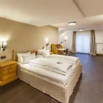 Staudacherhof In I Blick Aufs Zugspitzmassiv I Einzigartige Bayurvida Kueche Ξενοδοχείο Γκάρμις-Παρτενκίρχεν
