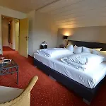 Staudacherhof In I Blick Aufs Zugspitzmassiv I Einzigartige Bayurvida Kueche 4* 加爾米施-帕滕基興