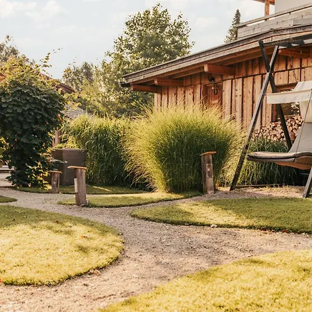 Staudacherhof In I Blick Aufs Zugspitzmassiv I Einzigartige Bayurvida Kueche Garmisch-Partenkirchen