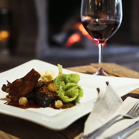 Staudacherhof In I Blick Aufs Zugspitzmassiv I Einzigartige Bayurvida Kueche Hotel Garmisch-Partenkirchen