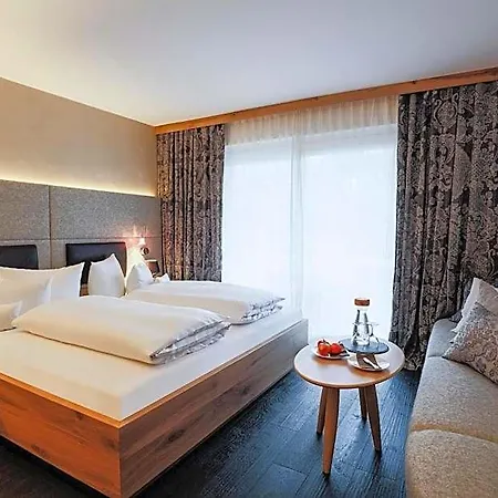 Staudacherhof In I Blick Aufs Zugspitzmassiv I Einzigartige Bayurvida Kueche 4* Γκάρμις-Παρτενκίρχεν