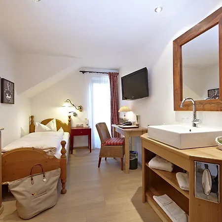Otel Staudacherhof In I Blick Aufs Zugspitzmassiv I Einzigartige Bayurvida Kueche 4*