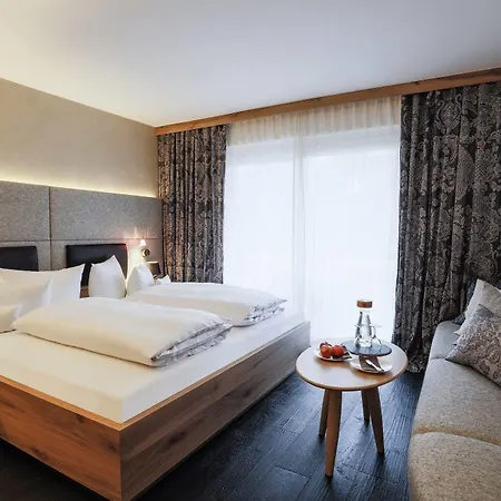 Staudacherhof In I Blick Aufs Zugspitzmassiv I Einzigartige Bayurvida Kueche Otel 4*