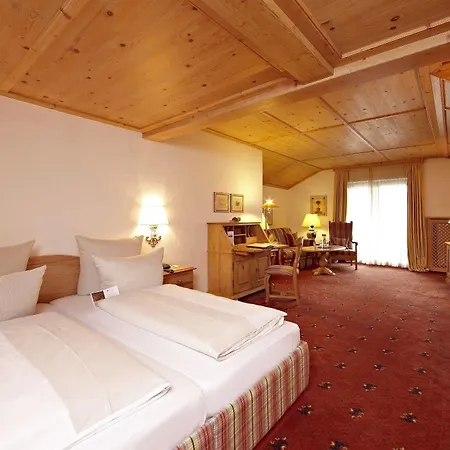 Staudacherhof In I Blick Aufs Zugspitzmassiv I Einzigartige Bayurvida Kueche Otel Garmisch-Partenkirchen