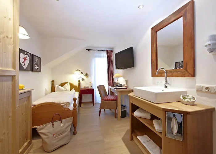Staudacherhof In I Blick Aufs Zugspitzmassiv I Einzigartige Bayurvida Kueche Hotel 4*