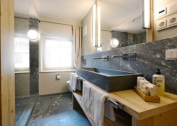Hotel Staudacherhof In I Blick Aufs Zugspitzmassiv I Einzigartige Bayurvida Kueche Garmisch-Partenkirchen